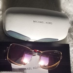 MICHAEL KORS